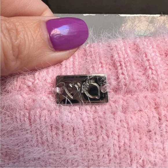 For Love & Lemons Anastasia
Carnation Cropped Sweater Size
XXS - Picture 7 of 7